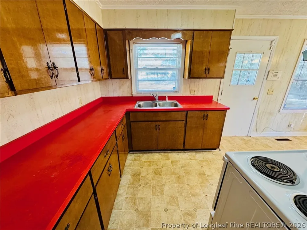 803 Floyd Street Fairmont, NC 28340