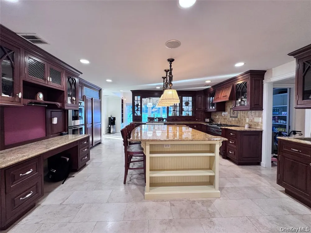 35 Moss Lane Jericho, NY 11753