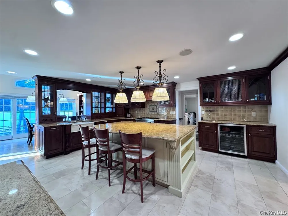35 Moss Lane Jericho, NY 11753