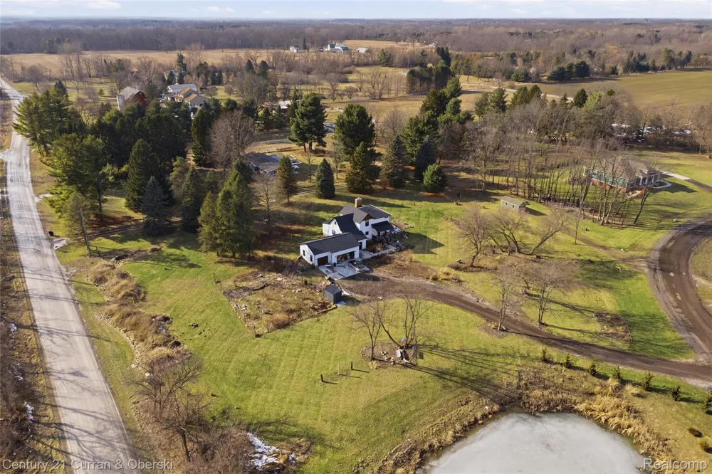 943 Serenity Way Scio Township, MI 48103