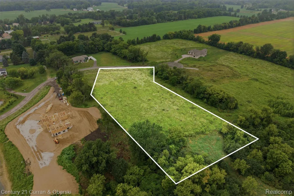 943 Serenity Way Scio Township, MI 48103