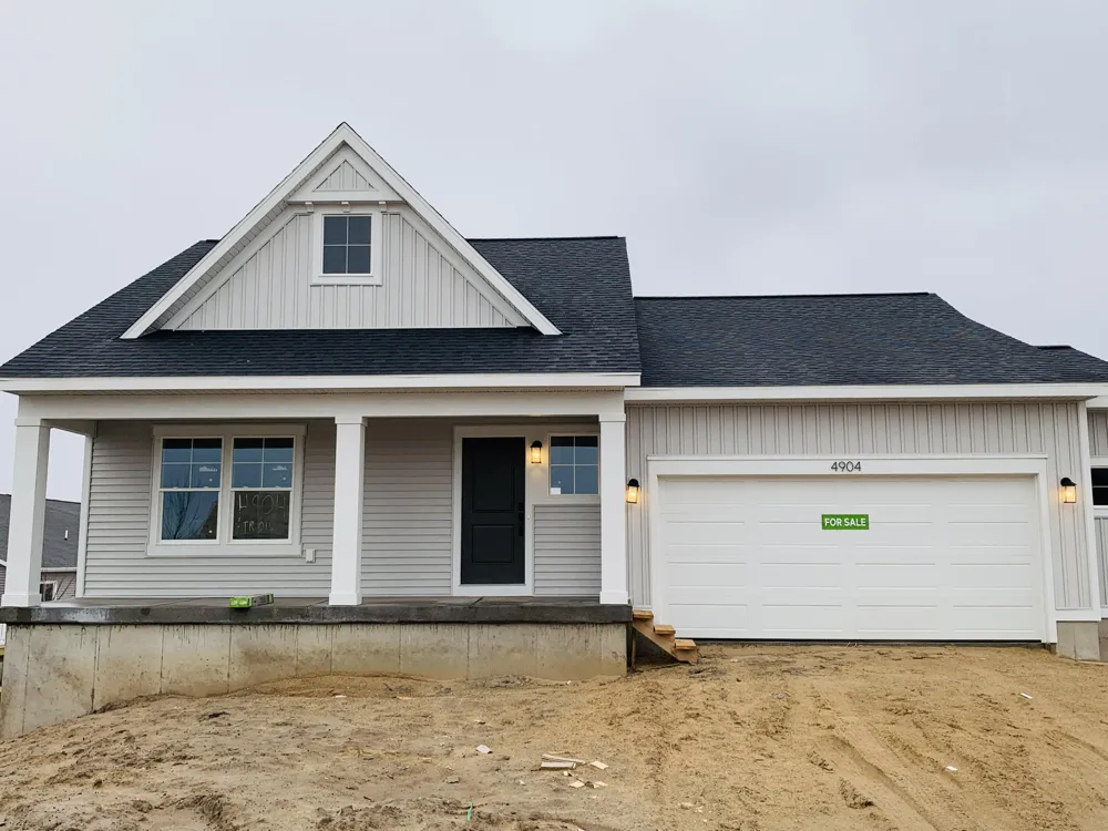 4904 Bethpage Drive NW Alpine Township, MI 49321
