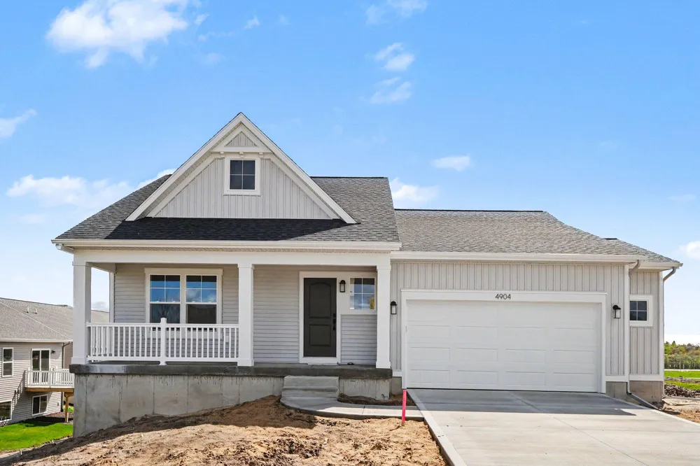 4904 Bethpage Drive NW Alpine Township, MI 49321
