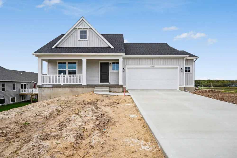 4904 Bethpage Drive NW Alpine Township, MI 49321