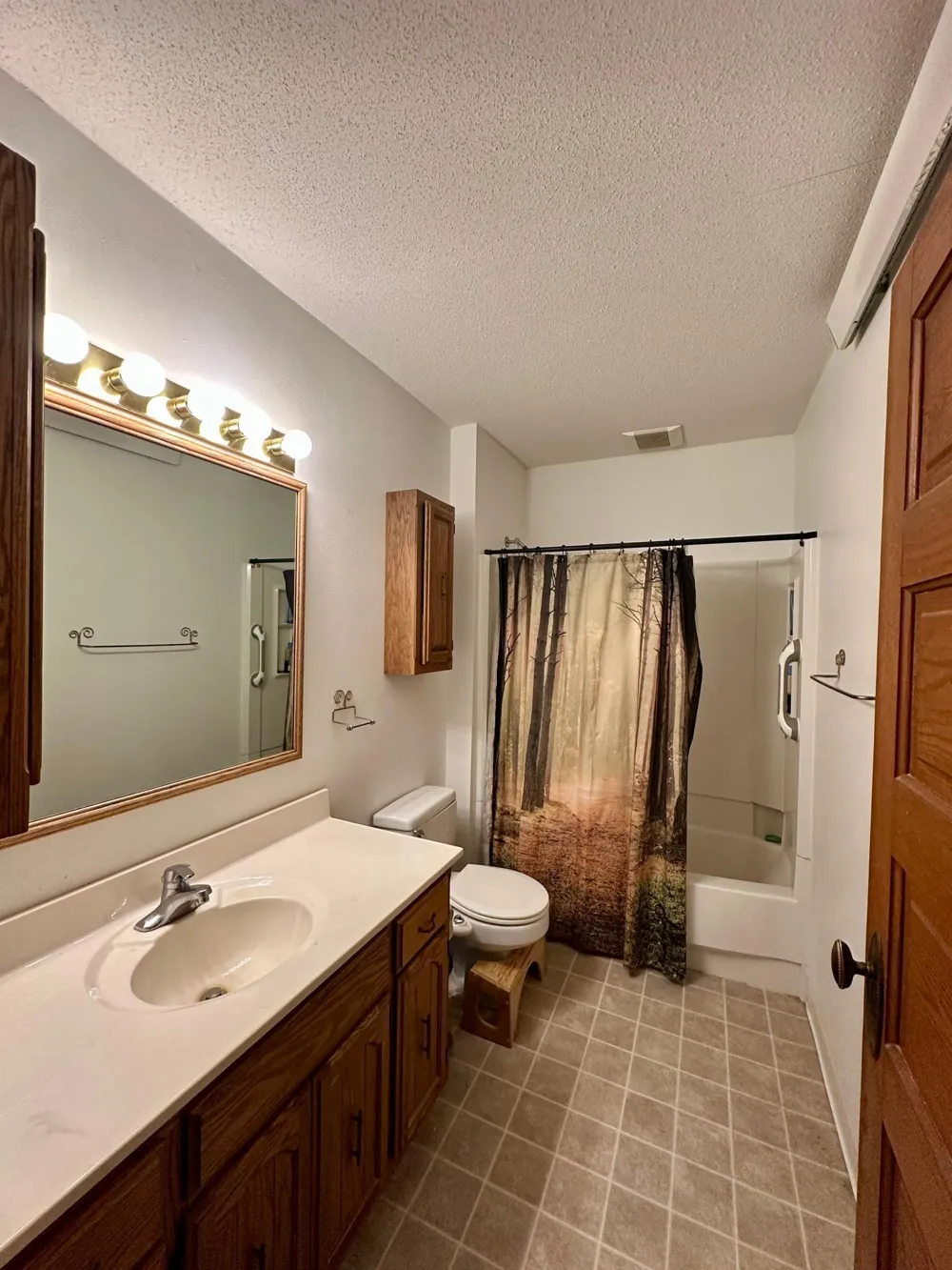 420 Freeman Avenue Luverne, MN 56156