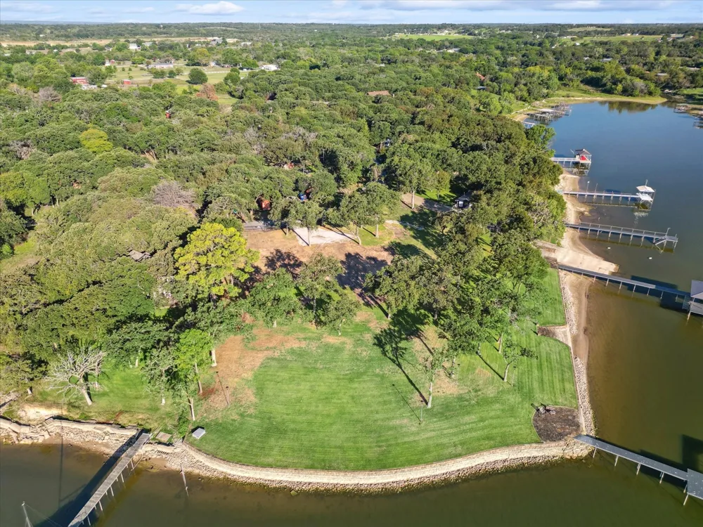 12420 Lake Forest Drive Azle, TX 76020