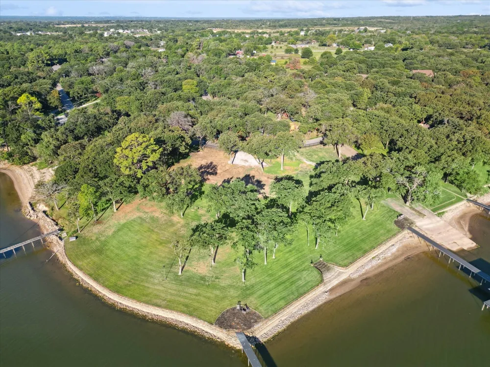12420 Lake Forest Drive Azle, TX 76020