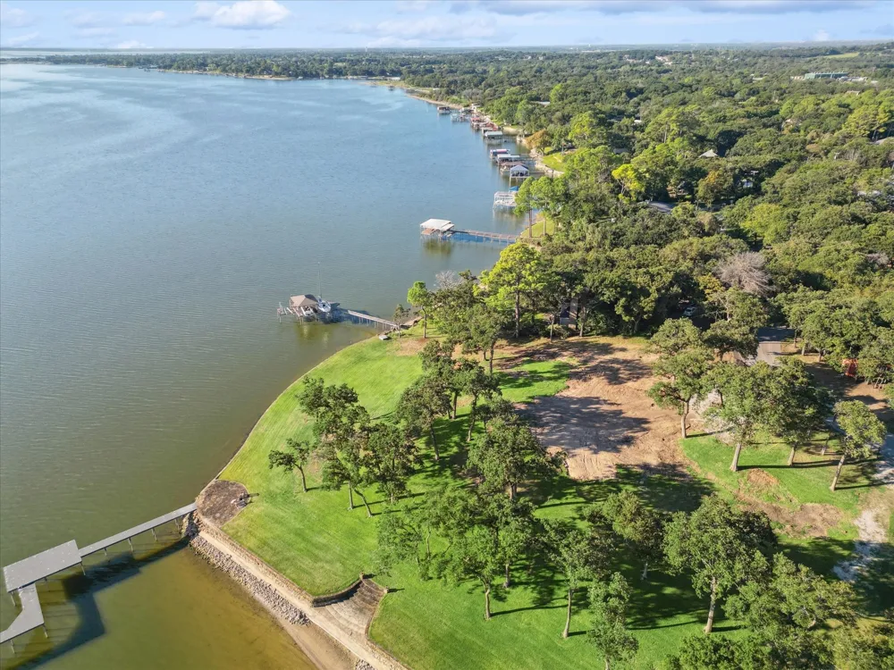 12420 Lake Forest Drive Azle, TX 76020