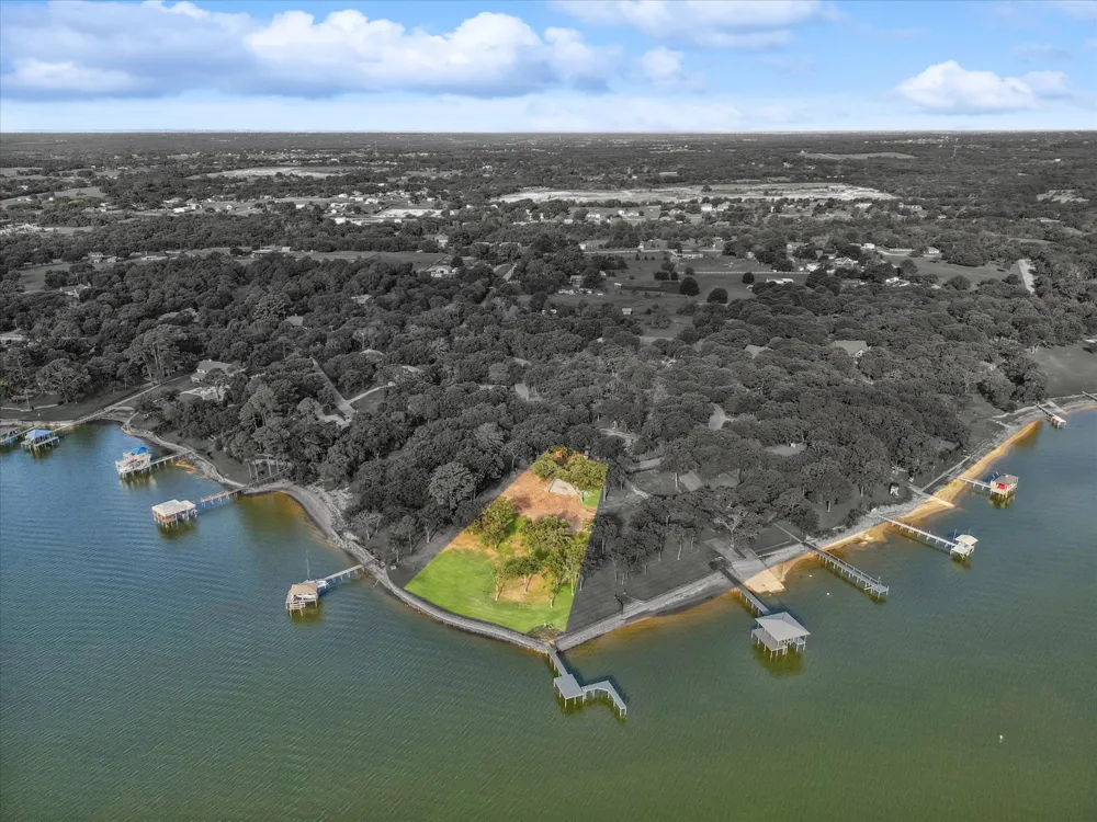 12420 Lake Forest Drive Azle, TX 76020
