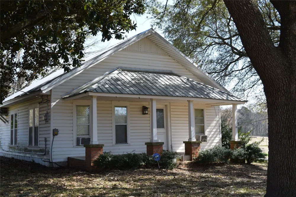 741 County Road 1222 Grand Saline, TX 75140