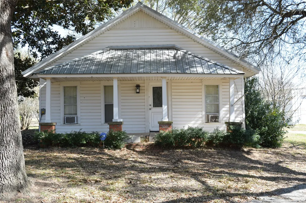 741 County Road 1222 Grand Saline, TX 75140