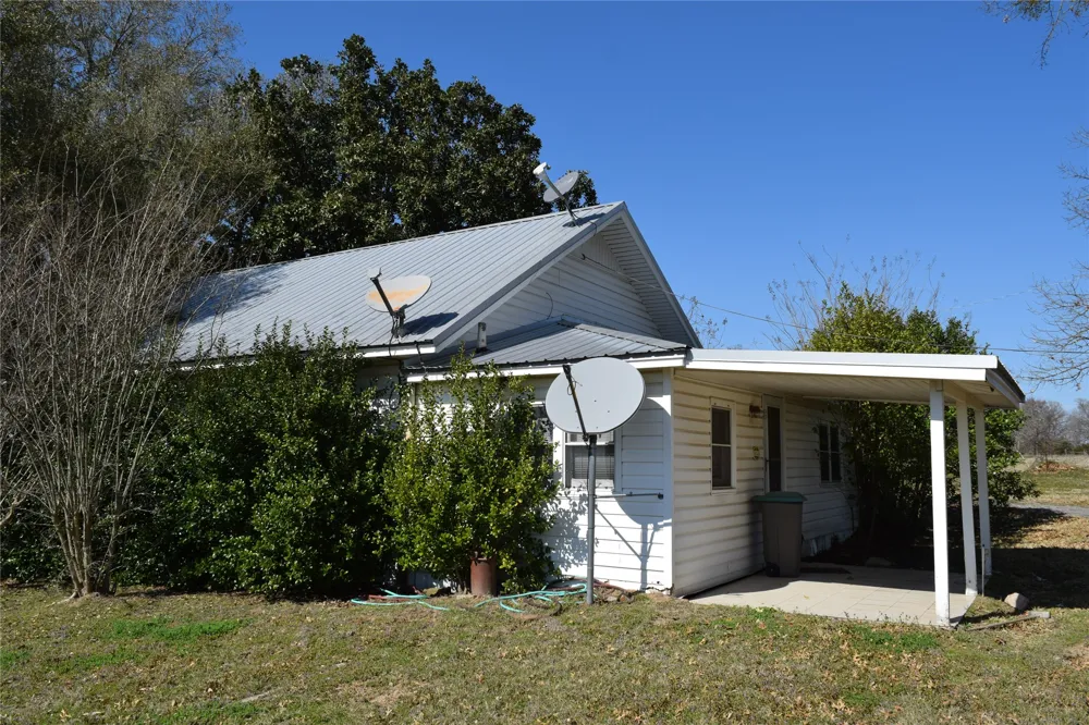741 County Road 1222 Grand Saline, TX 75140