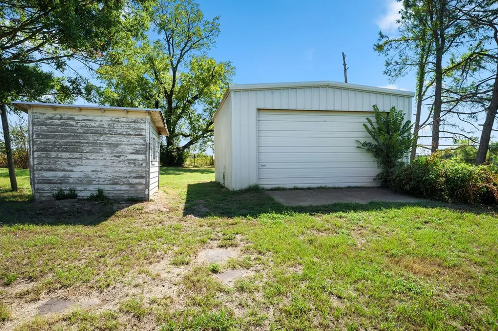 741 County Road 1222 Grand Saline, TX 75140