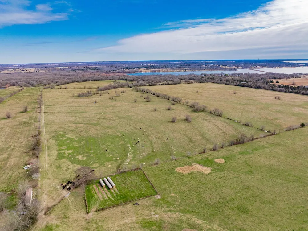 352 Rs County Road 1605 Point, TX 75472
