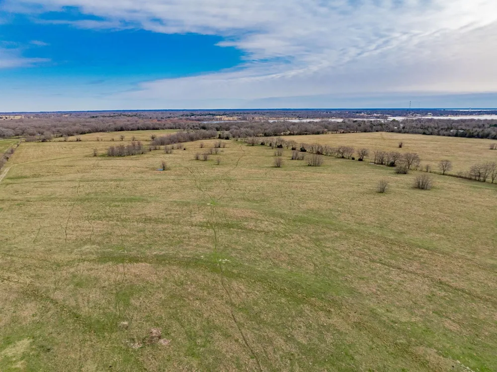 352 Rs County Road 1605 Point, TX 75472
