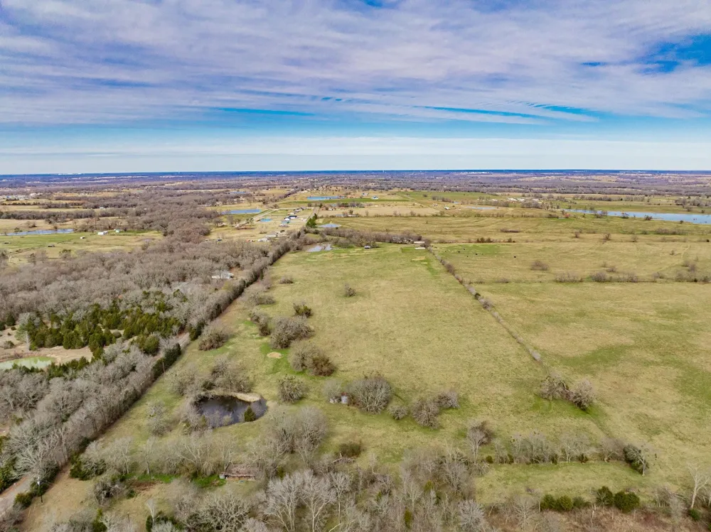 352 Rs County Road 1605 Point, TX 75472