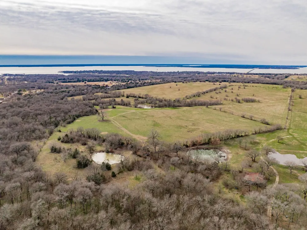 352 Rs County Road 1605 Point, TX 75472