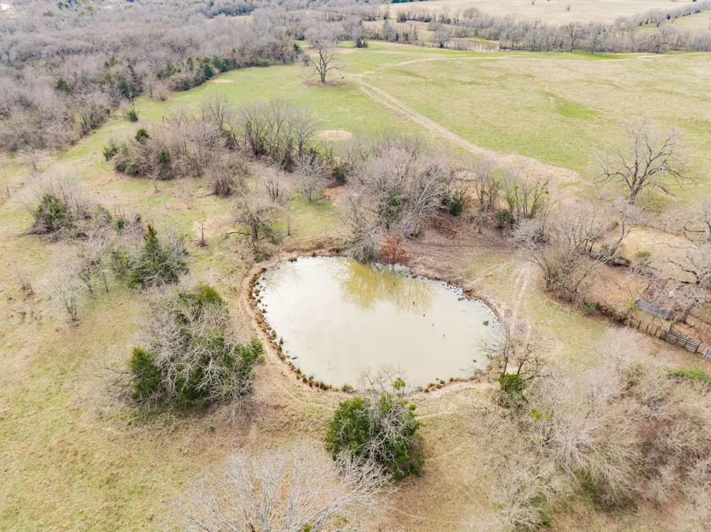 352 Rs County Road 1605 Point, TX 75472