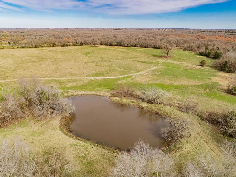 352 Rs County Road 1605 Point, TX 75472