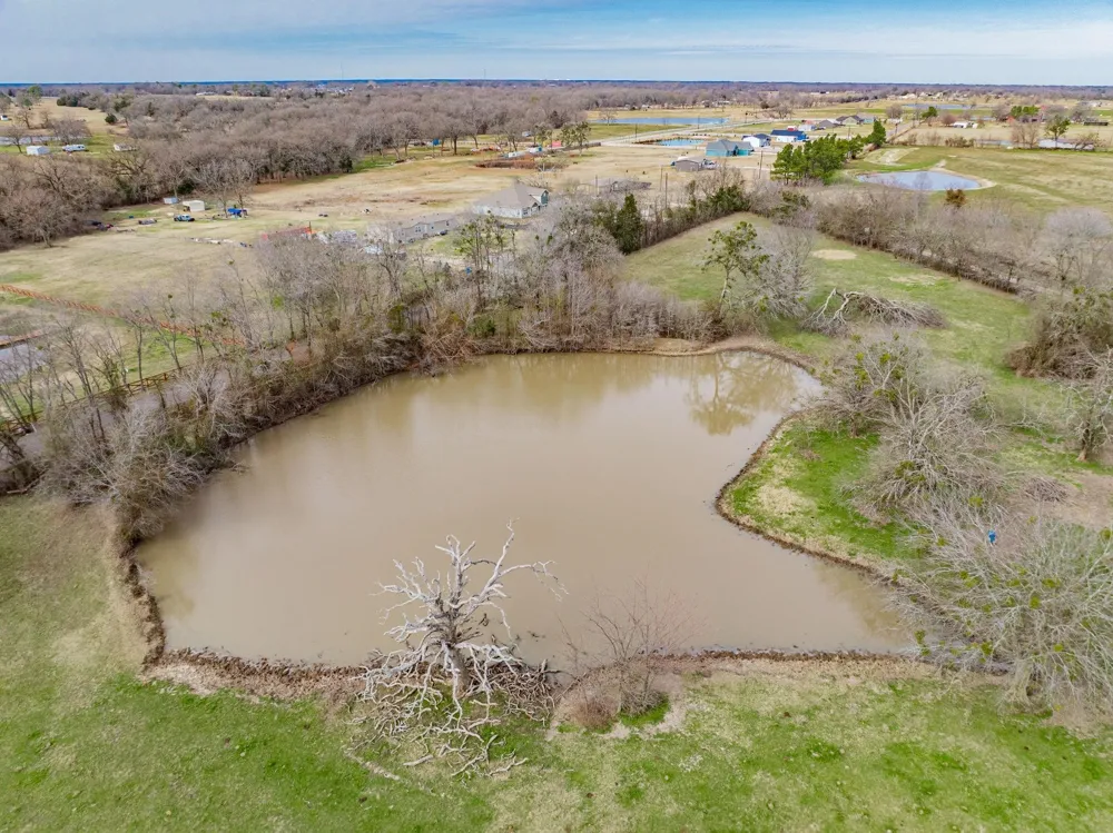 352 Rs County Road 1605 Point, TX 75472