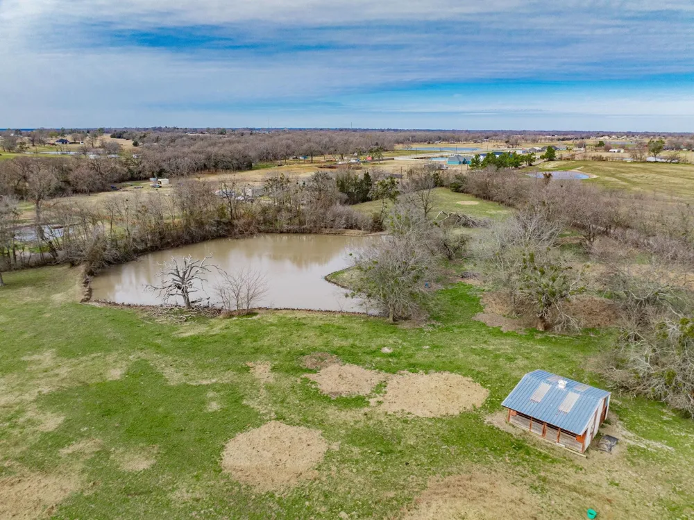 352 Rs County Road 1605 Point, TX 75472