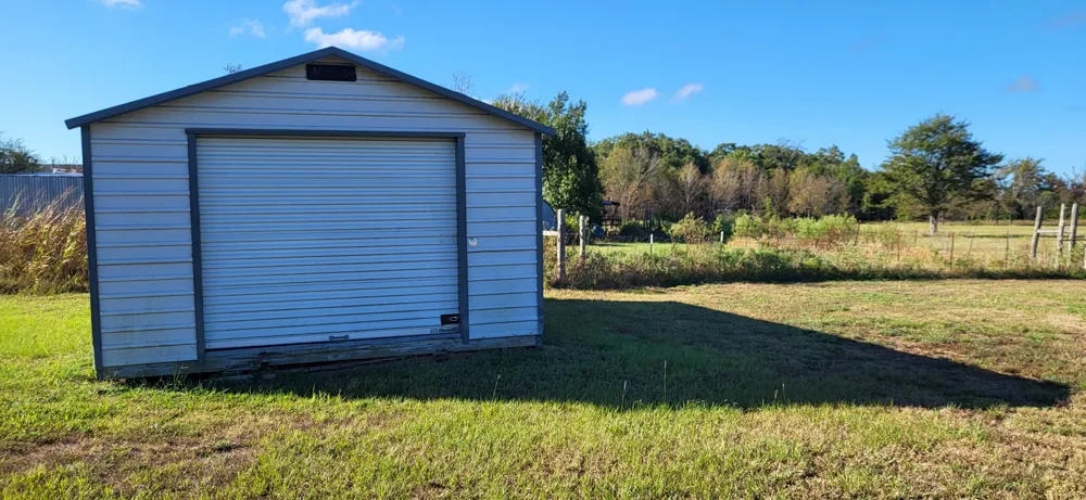 4396 S Farm Road 275 S Cumby, TX 75433