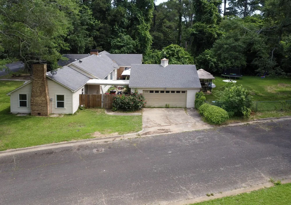 2414 S Martin Street Kilgore, TX 75662