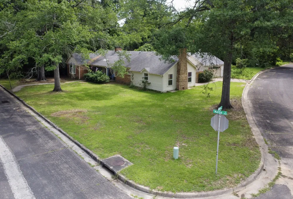 2414 S Martin Street Kilgore, TX 75662