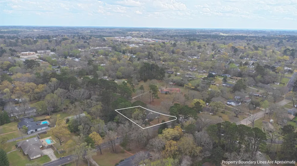 2414 S Martin Street Kilgore, TX 75662