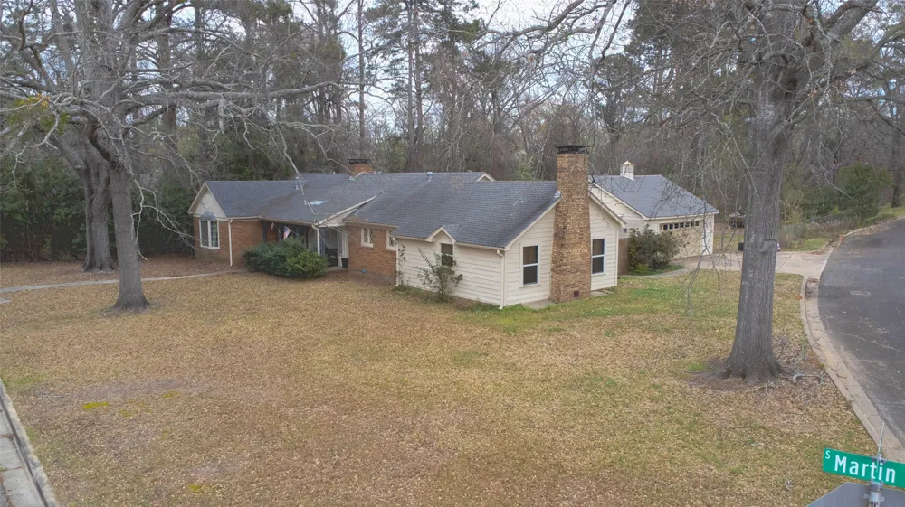 2414 S Martin Street Kilgore, TX 75662