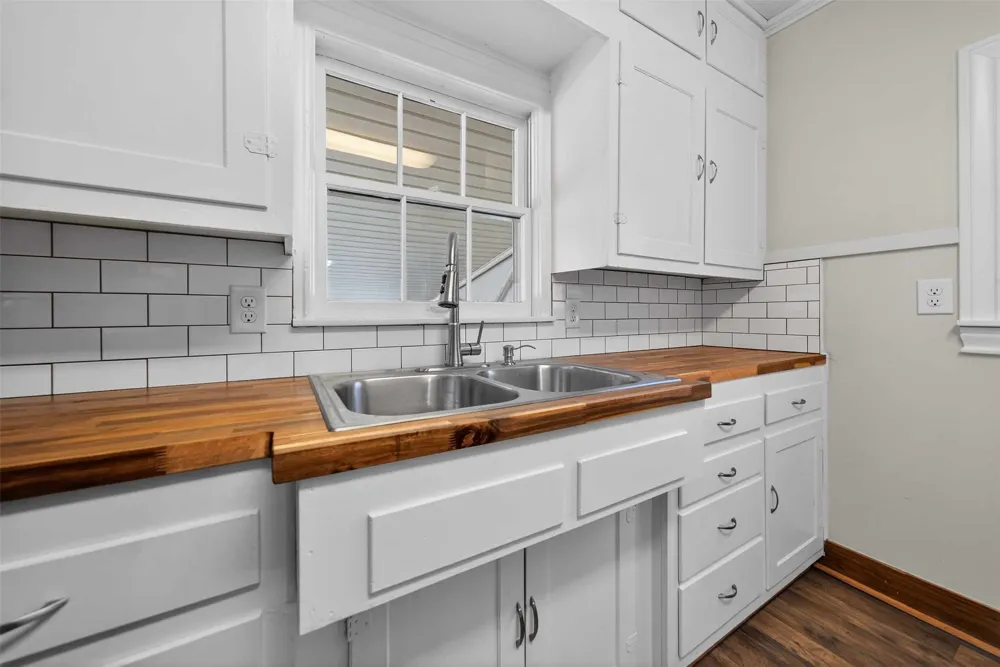 404 Rogers Avenue Henderson, TX 75654