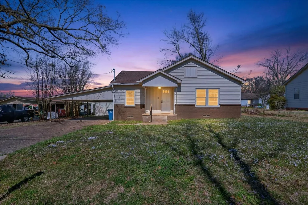 404 Rogers Avenue Henderson, TX 75654
