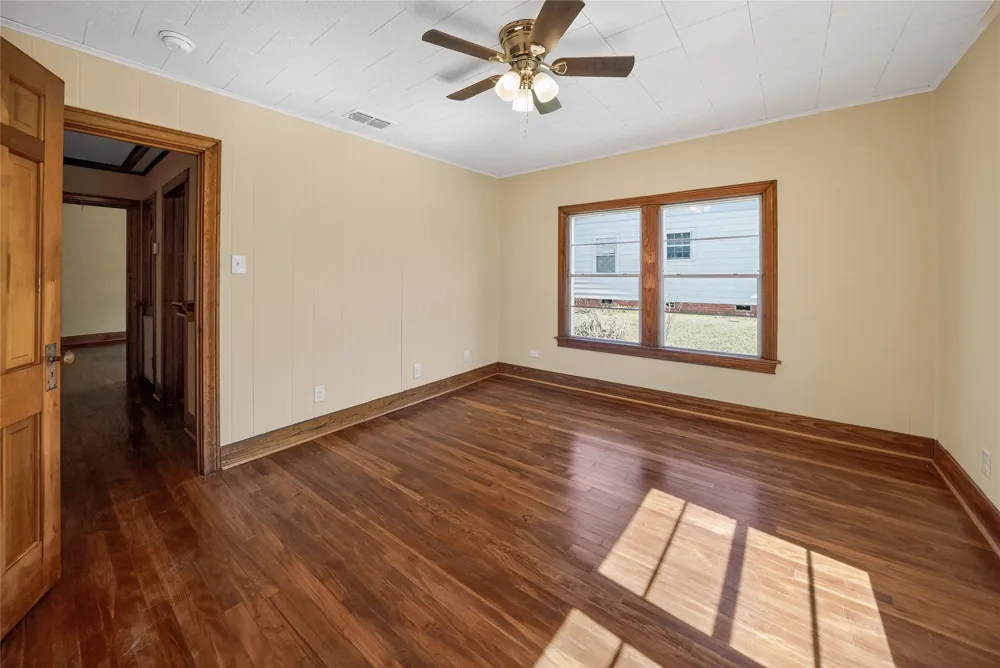 404 Rogers Avenue Henderson, TX 75654