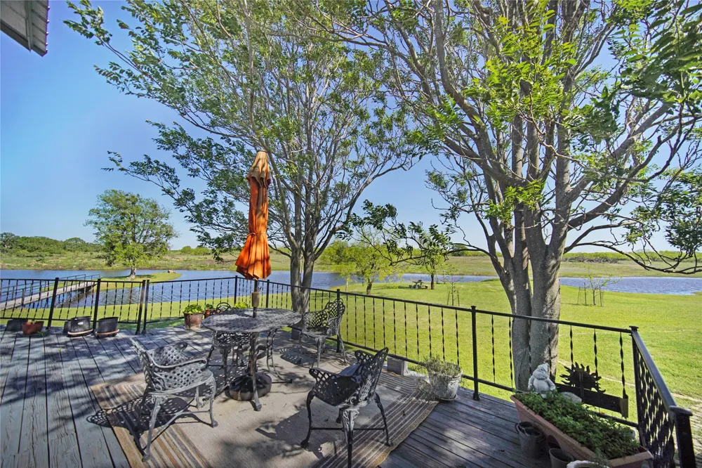 8617 Farm to Market 175 Jacksboro, TX 76458