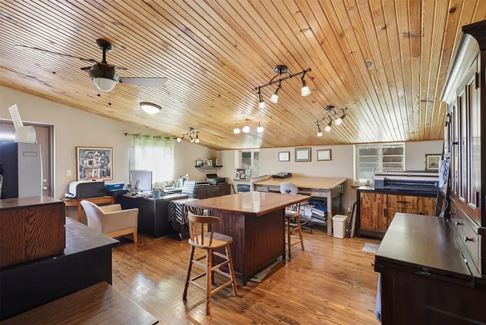 8617 FM 175 Jacksboro, TX 76458