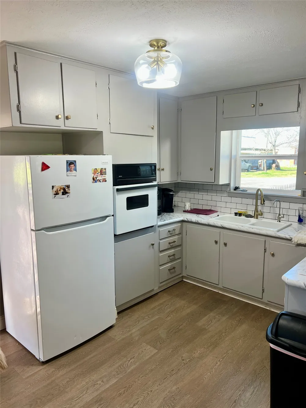 216 Woodlawn Avenue Strawn, TX 76475