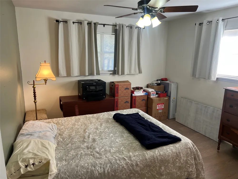 216 Woodlawn Avenue Strawn, TX 76475