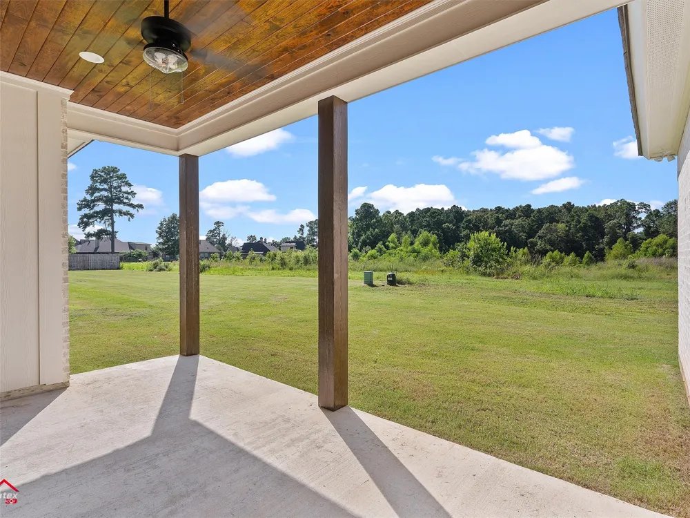 37 Turtle Creek Drive Benton, LA 71006