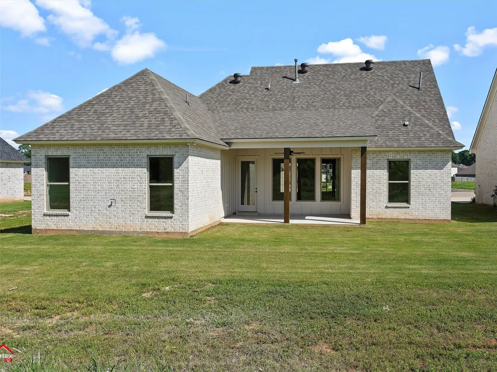 37 Turtle Creek Drive Benton, LA 71006