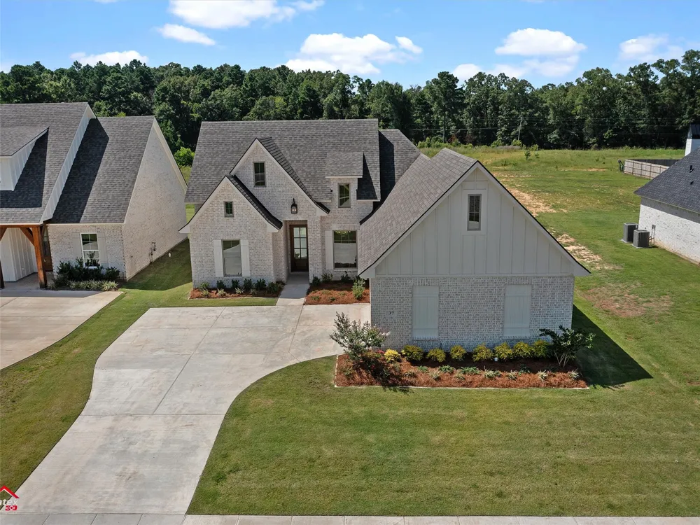 37 Turtle Creek Drive Benton, LA 71006