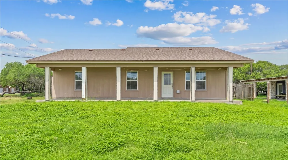 636 S County Road 1150 Riviera, TX 78379