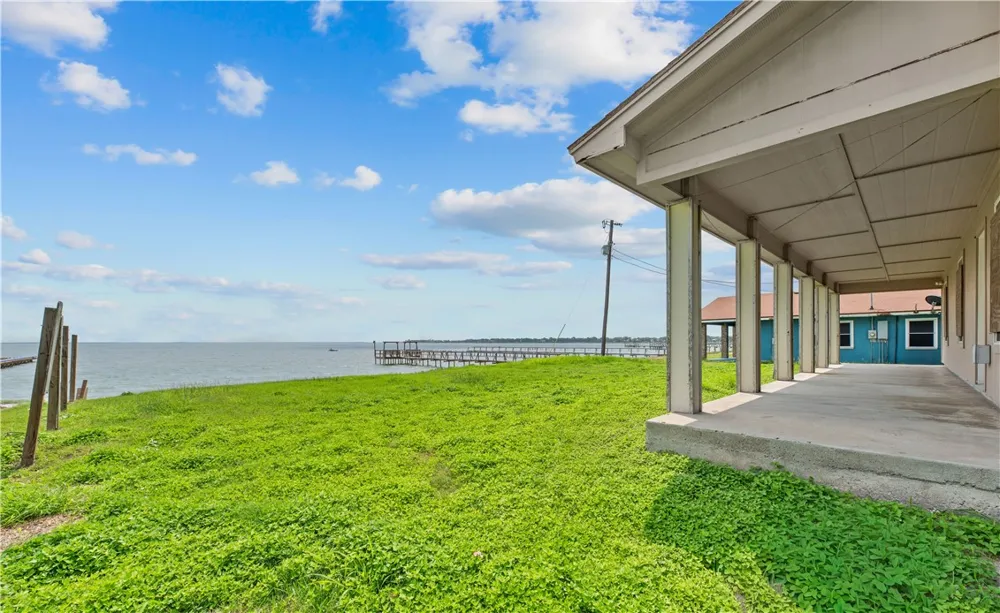 636 S County Road 1150 Riviera, TX 78379