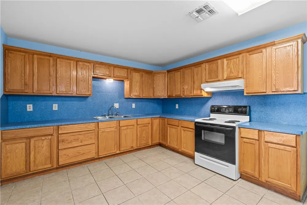 636 S County Road 1150 Riviera, TX 78379