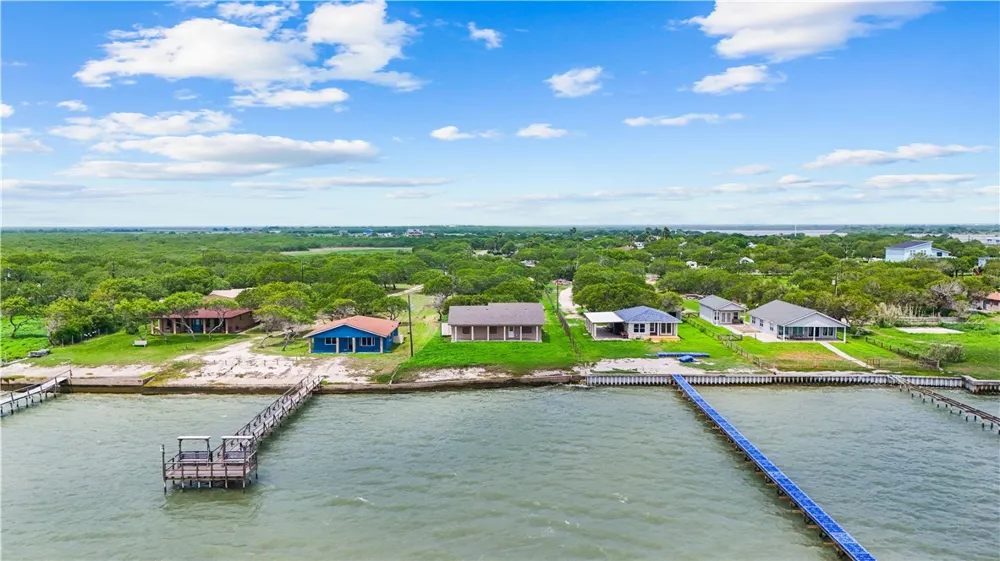 636 S County Road 1150 Riviera, TX 78379