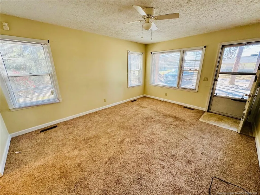 803 Floyd Street Fairmont, NC 28340