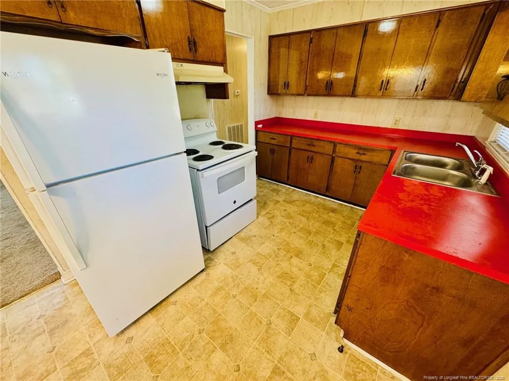 803 Floyd Street Fairmont, NC 28340
