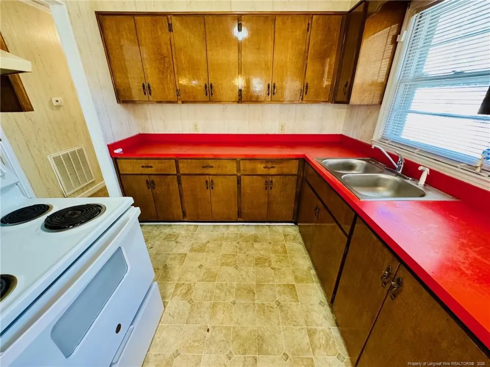 803 Floyd Street Fairmont, NC 28340