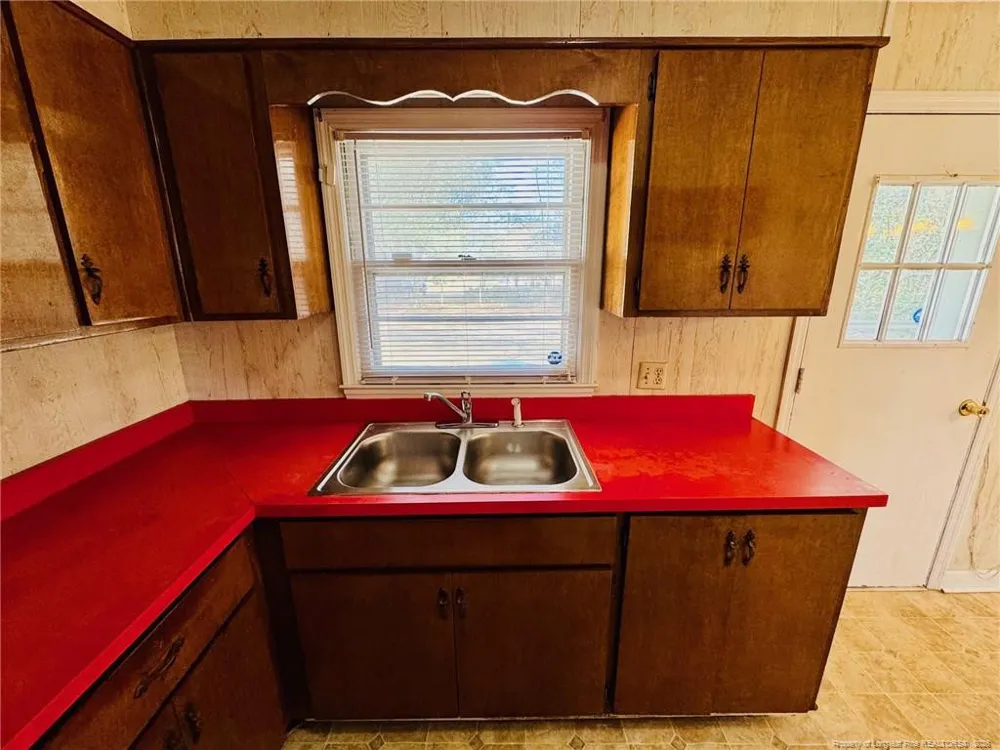 803 Floyd Street Fairmont, NC 28340