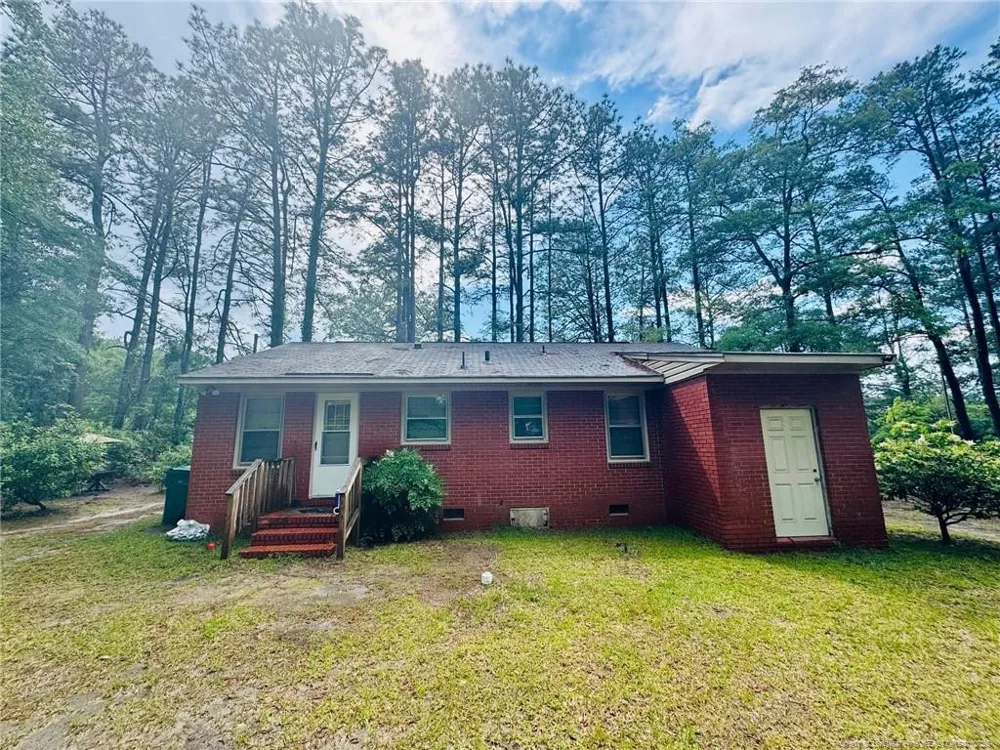 803 Floyd Street Fairmont, NC 28340