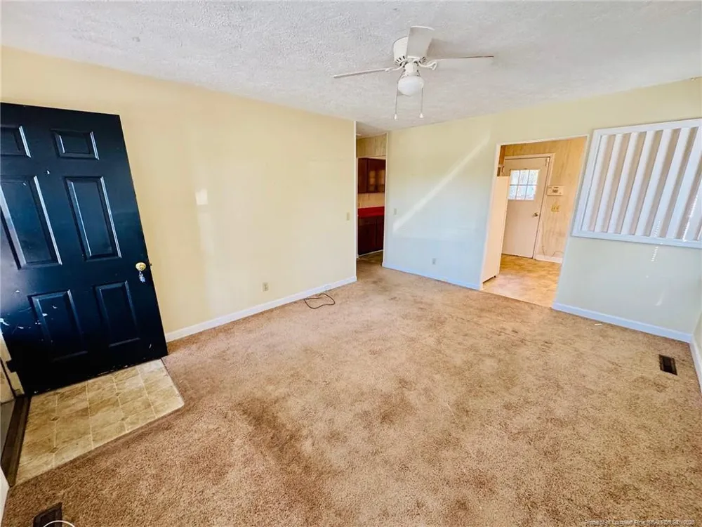 803 Floyd Street Fairmont, NC 28340